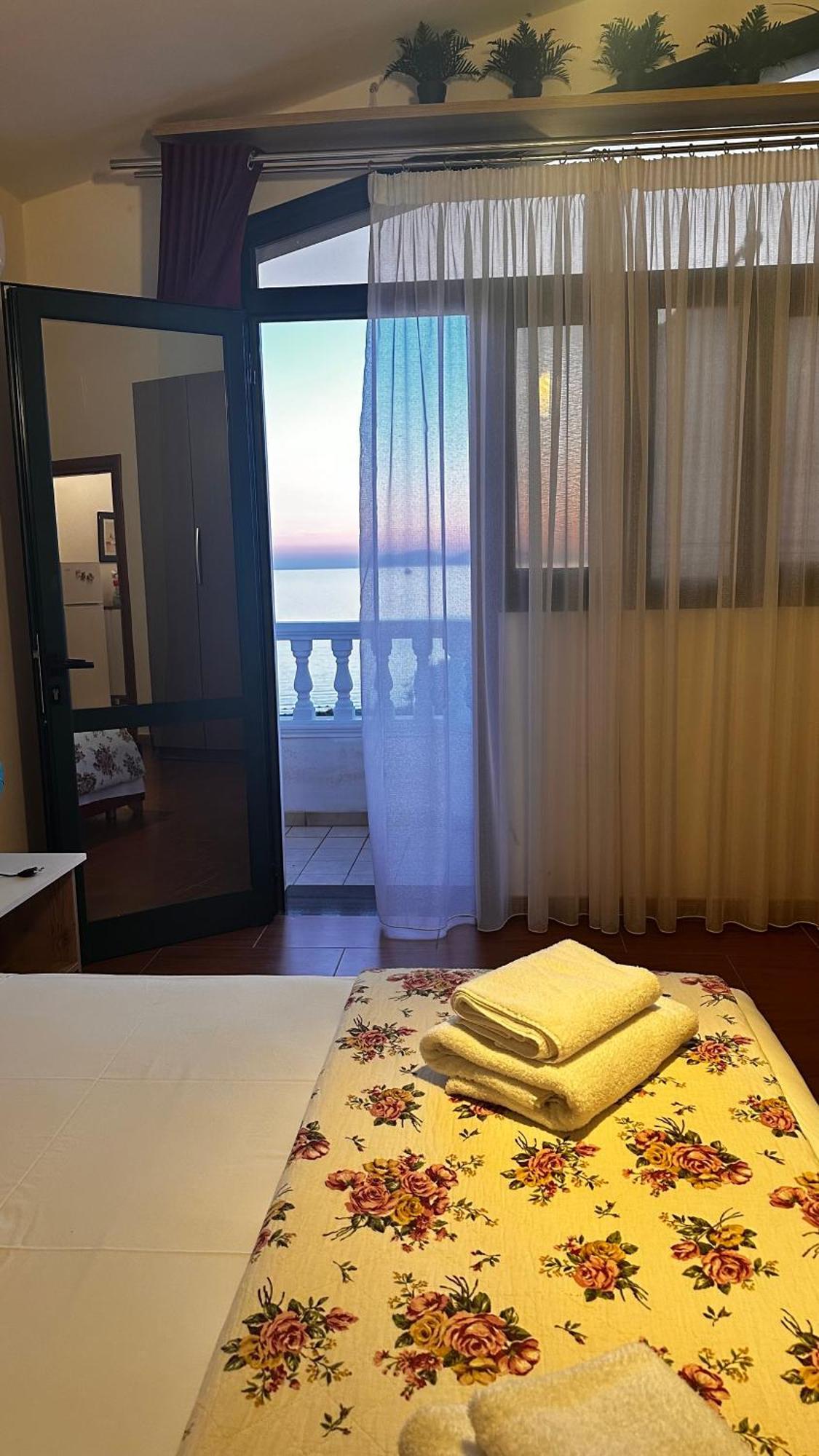 Villa Mare - For Families & Groups Vlorë 외부 사진